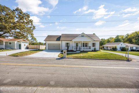 Tiny photo for 1011 Morris St, Sweetwater, TN 37874 (MLS # 1317787)