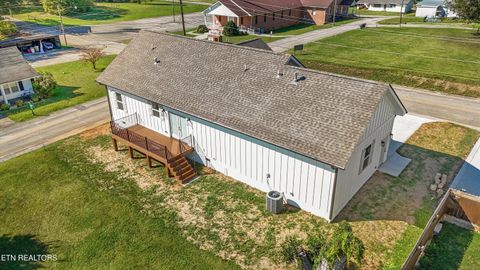 Tiny photo for 1011 Morris St, Sweetwater, TN 37874 (MLS # 1317787)