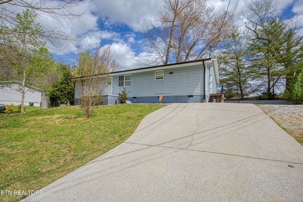 Photo of 162 Tori Kait Lane, Powell, TN 37849 (MLS # 1335343)