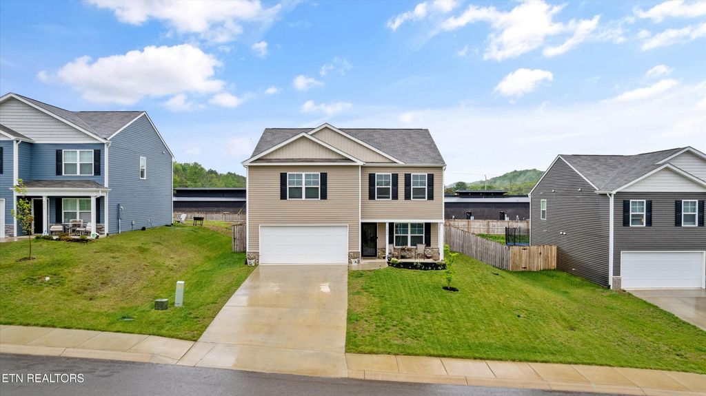 Photo of 5020 Elm Brook Rd, Dandridge, TN 37725 (MLS # 1299182)