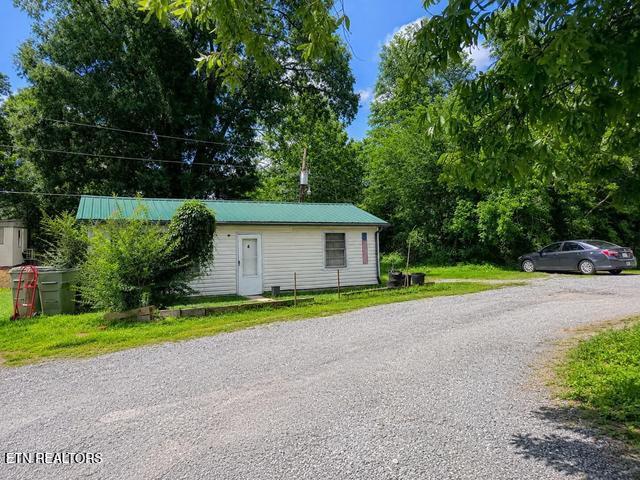 5551& 5611 River Road