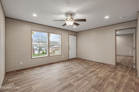 Tiny photo for 400 Park St, Athens, TN 37303 (MLS # 1334923)