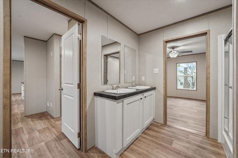 Tiny photo for 400 Park St, Athens, TN 37303 (MLS # 1334923)