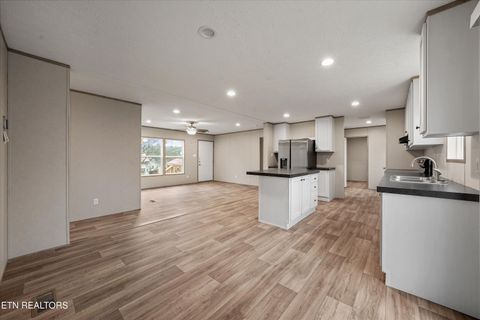 Tiny photo for 400 Park St, Athens, TN 37303 (MLS # 1334923)