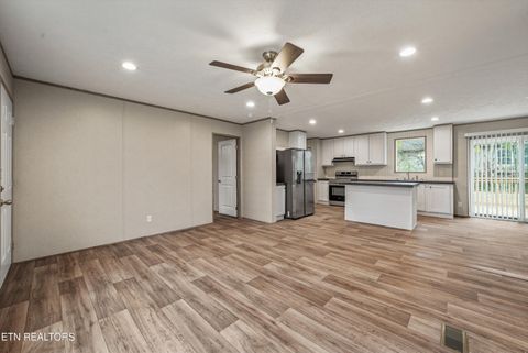 Tiny photo for 400 Park St, Athens, TN 37303 (MLS # 1334923)