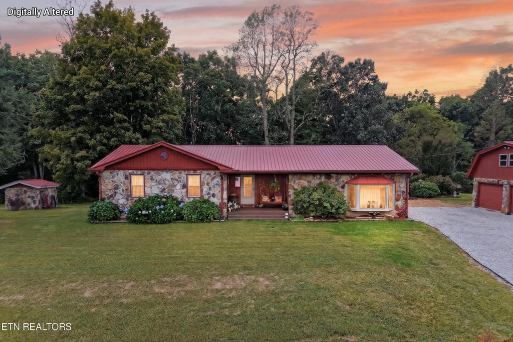 Photo of 1093 Pomona Rd, Crossville, TN 38571 (MLS # 1357085)