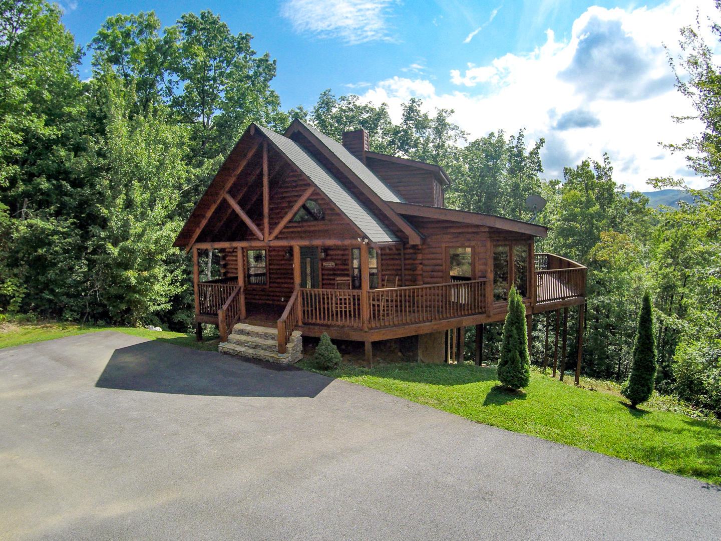 Photo 1 of 30 — 1013 Street Of Dreams Way, Gatlinburg, TN 37738