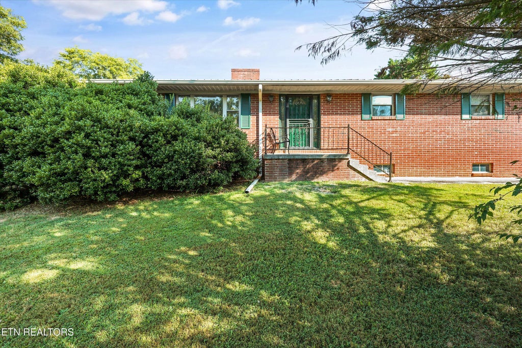 Photo of 985 Lane Drive, Friendsville, TN 37737 (MLS # 1354352)
