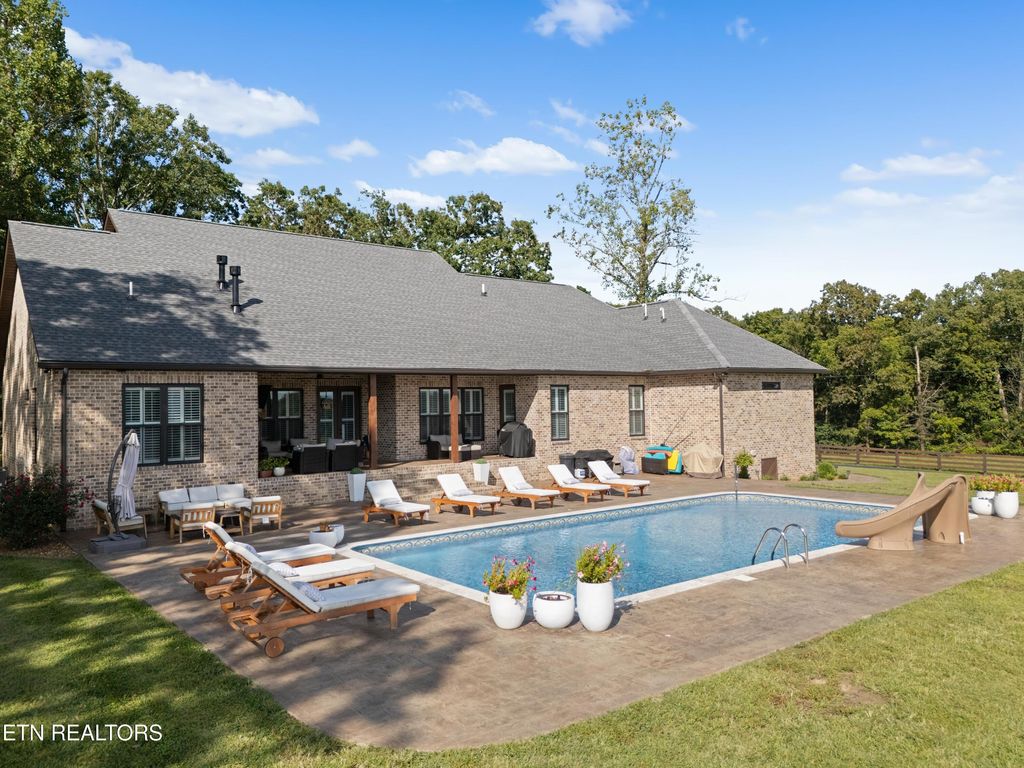 Photo of 6419 N Highway 70, Crossville, TN 38571 (MLS # 1317199)