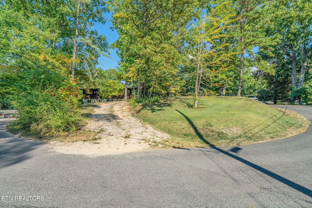 Photo of 106 Elliott Circle, Oak Ridge, TN 37830 (MLS # 1355311)
