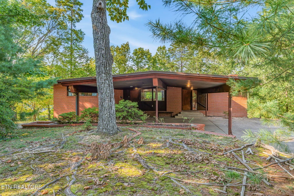 Photo of 106 Elliott Circle, Oak Ridge, TN 37830 (MLS # 1355311)