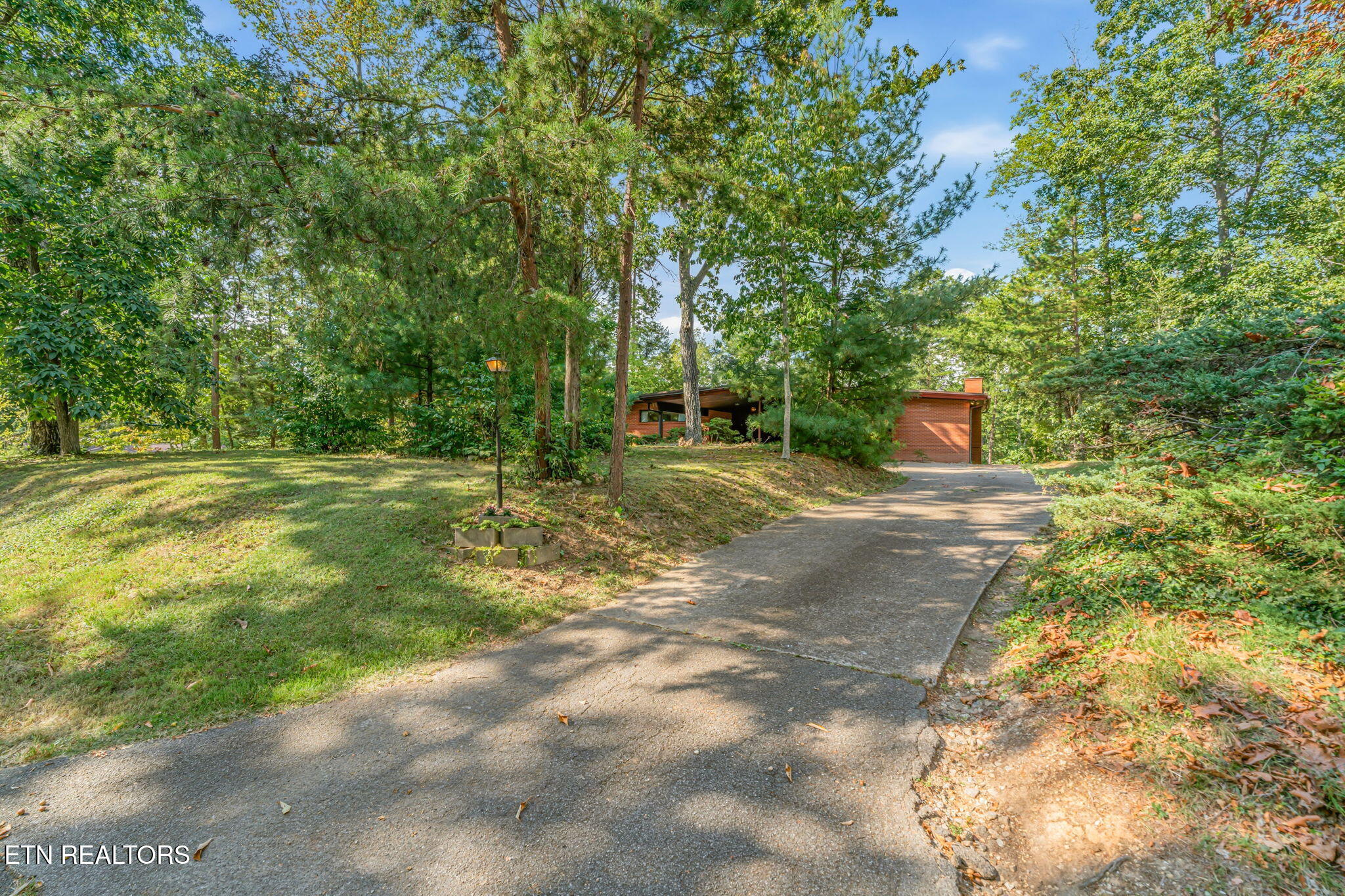 106 Elliott Circle