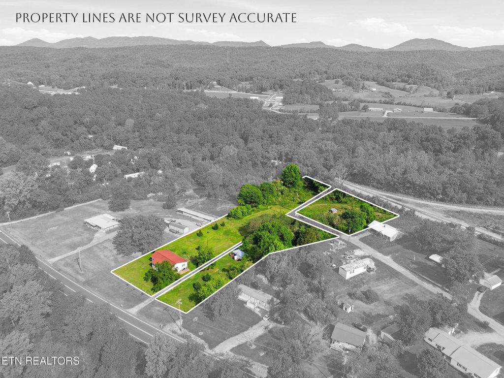Photo of 824 Oliver Springs Hwy, Clinton, TN 37716 (MLS # 1339718)