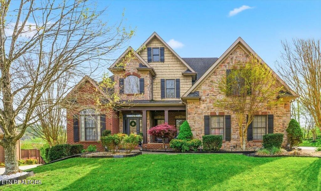 Photo of 2421 Brooke Willow Blvd, Knoxville, TN 37932 (MLS # 1335418)