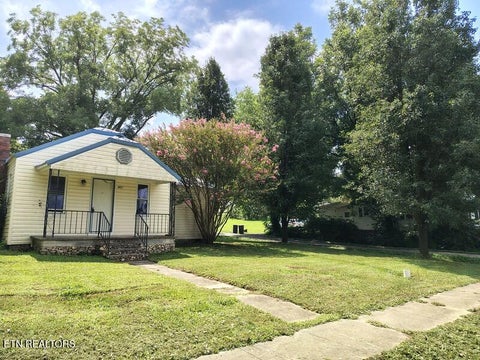Photo of 401 E Farrell St, Niota, TN 37826 (MLS # 1356222)