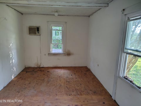 Tiny photo for 401 E Farrell St, Niota, TN 37826 (MLS # 1356222)