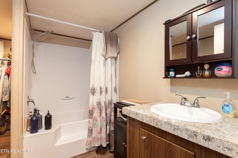 Tiny photo for 3309 Airport Rd, Rockwood, TN 37854 (MLS # 1328492)