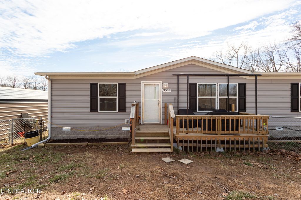 Photo of 3309 Airport Rd, Rockwood, TN 37854 (MLS # 1328492)