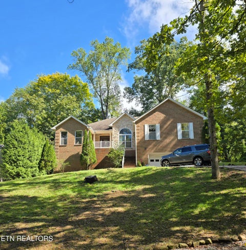Photo of 713 Jameswood Drive, Maryville, TN 37804 (MLS # 1359308)