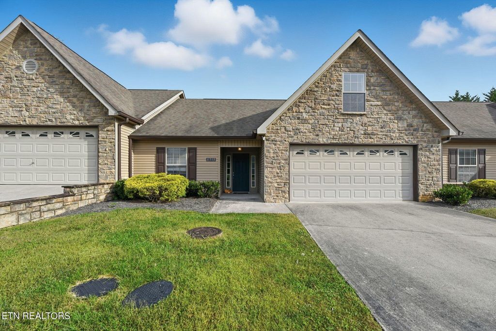 Photo of 6313 Macklin Bend Way, Powell, TN 37849 (MLS # 1319898)