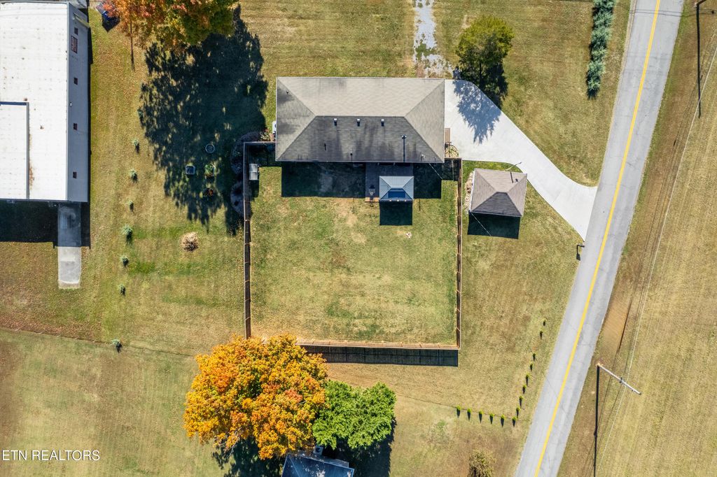 Photo of 635 County Farm Rd, Friendsville, TN 37737 (MLS # 1243756)