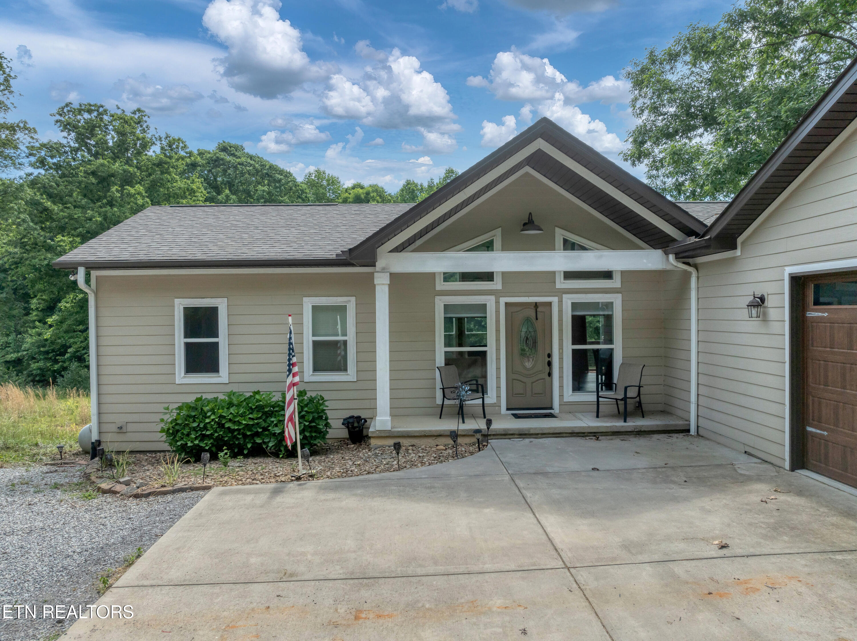 475 Short Bark Rd