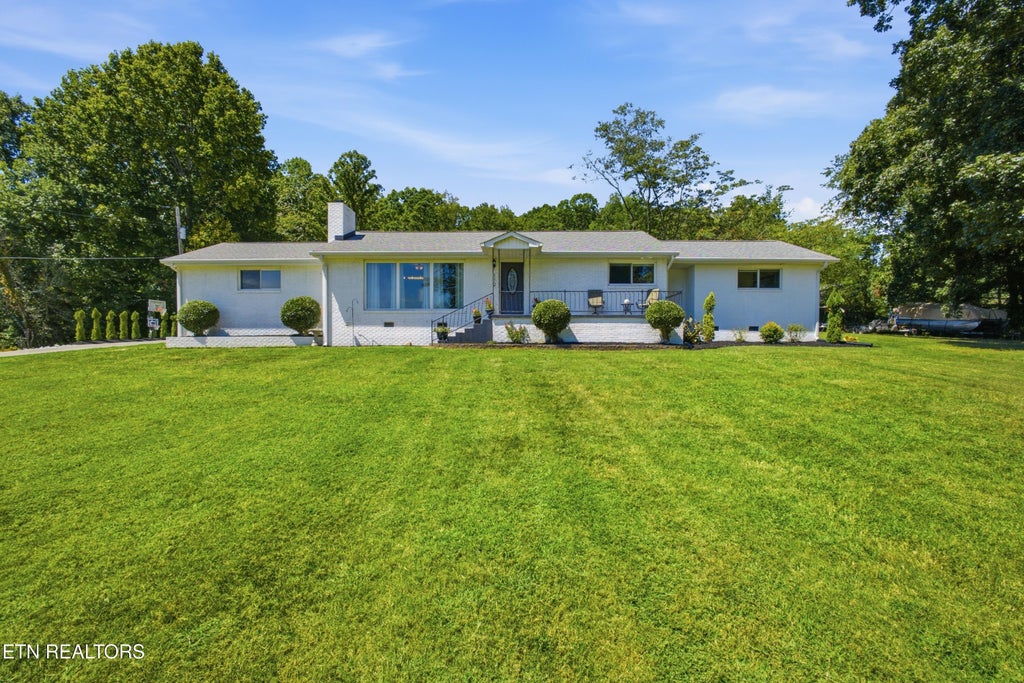Photo of 112 Mainsail Rd, Kingston, TN 37763 (MLS # 1353561)