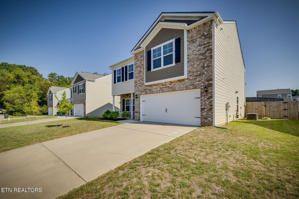 Photo of 110 Harbour View Way, Kingston, TN 37763 (MLS # 1290106)