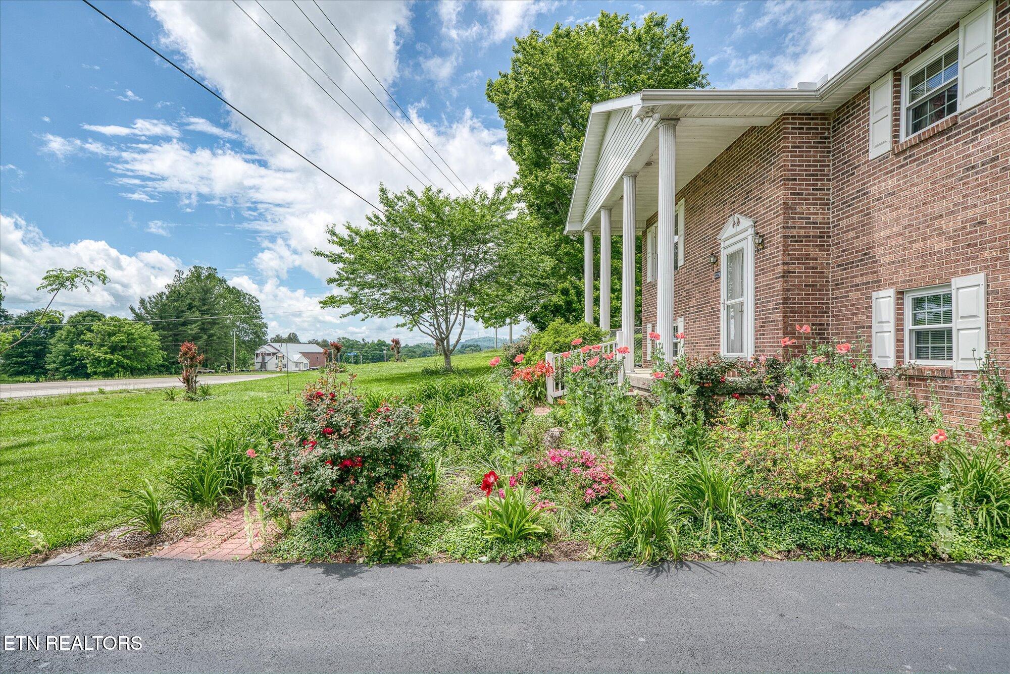 2229 Knoxville Hwy