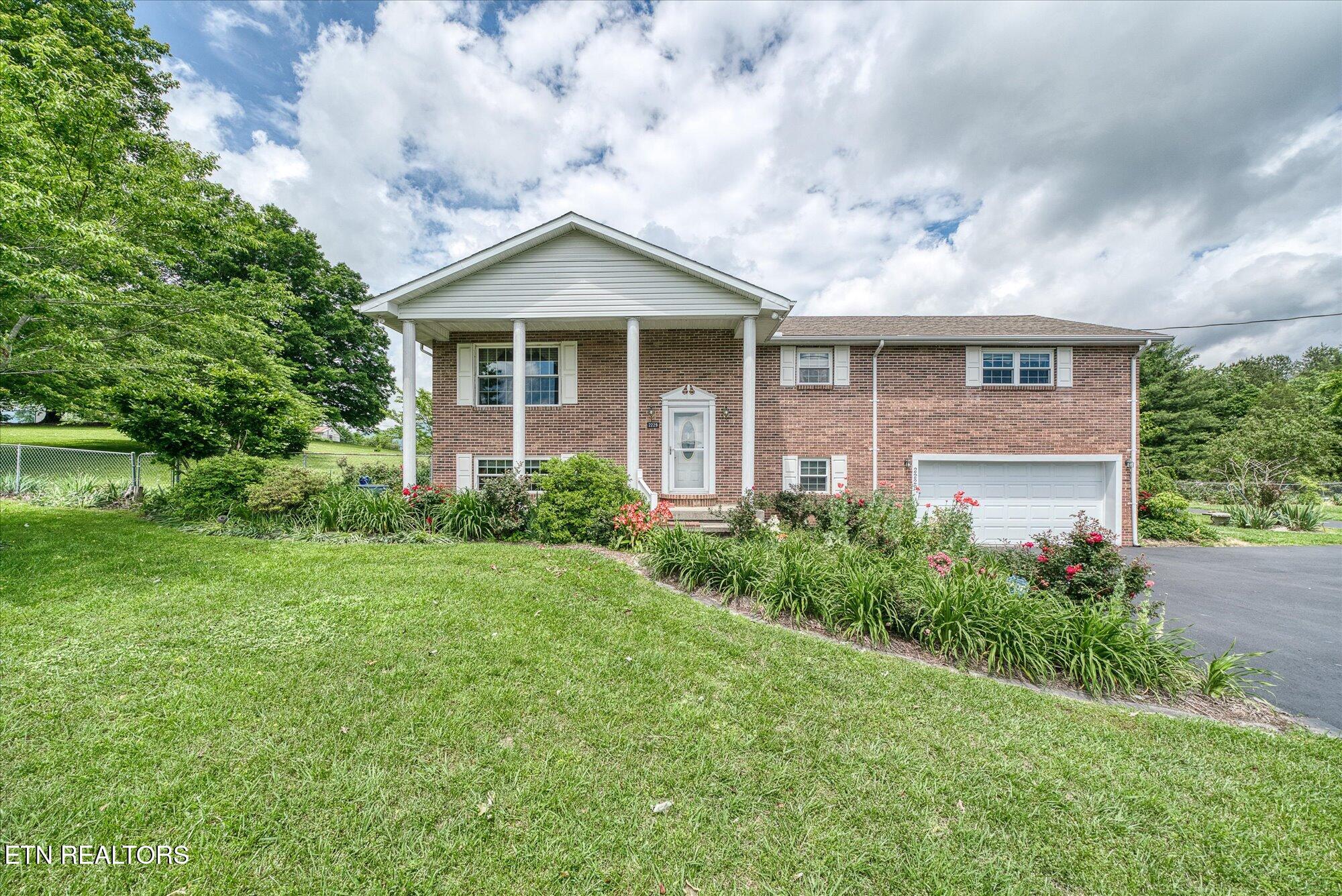 2229 Knoxville Hwy