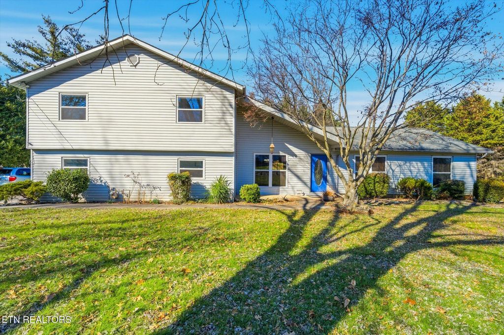 Photo of 1014 Kensington Blvd, Maryville, TN 37803 (MLS # 1329022)