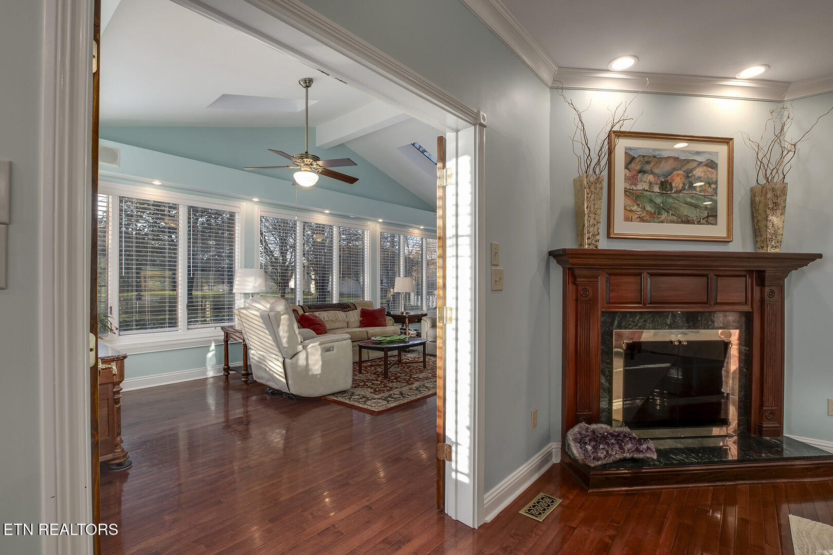 Loudon, Tennessee 37774, United States, 4 Bedrooms Bedrooms, ,4 BathroomsBathrooms,Residential,Active,254685