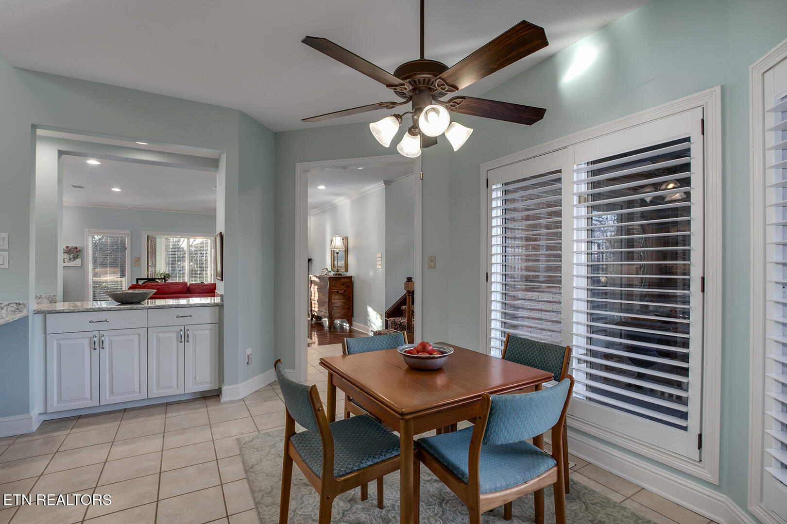 Loudon, Tennessee 37774, United States, 4 Bedrooms Bedrooms, ,4 BathroomsBathrooms,Residential,Active,254685