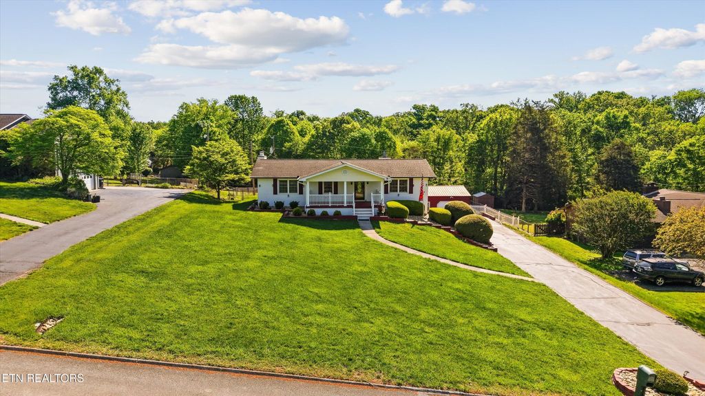 Photo of 1222 Galewood Rd, Knoxville, TN 37919 (MLS # 1338267)