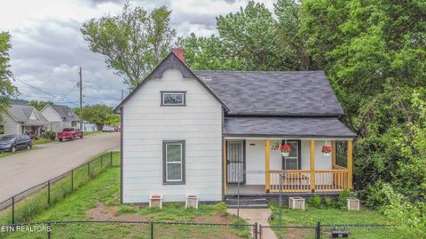 2918 Johnston St Knoxville TN 37921