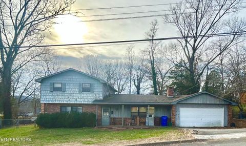 Photo of 107 Bermuda Rd, Oak Ridge, TN 37830 (MLS # 1324978)