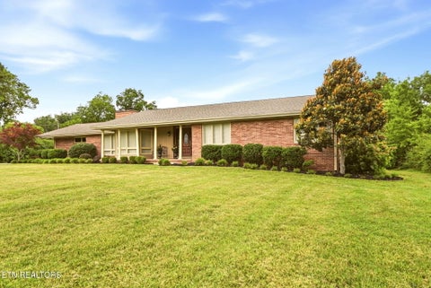 Tiny photo for 605 S Charles G Seivers Blvd, Clinton, TN 37716 (MLS # 1345685)