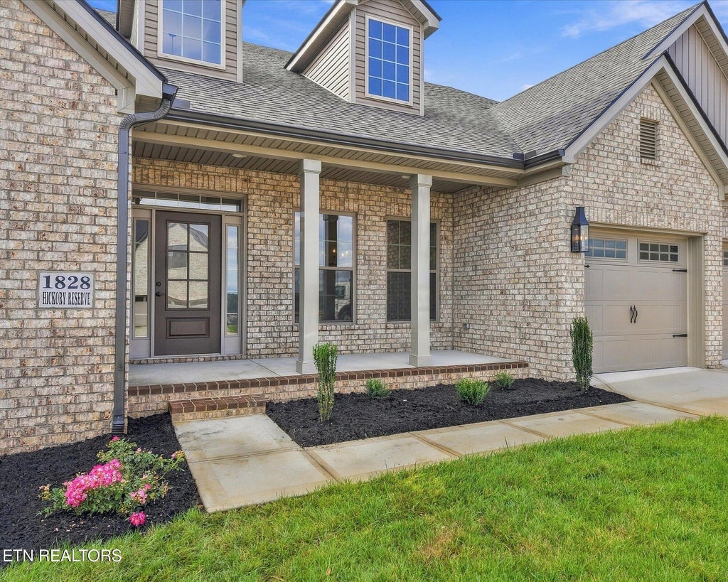 Photo of 1828 Hickory Reserve Rd, Knoxville, TN 37932 (MLS # 1356480)