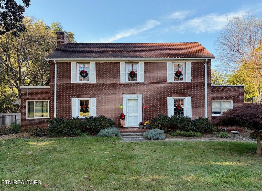Photo of 1015 Oak Park Ave, Maryville, TN 37803 (MLS # 1352989)