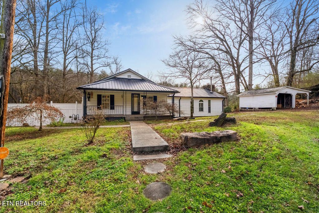 Photo of 169 Adcock Hollow Rd, Harriman, TN 37748 (MLS # 1323412)