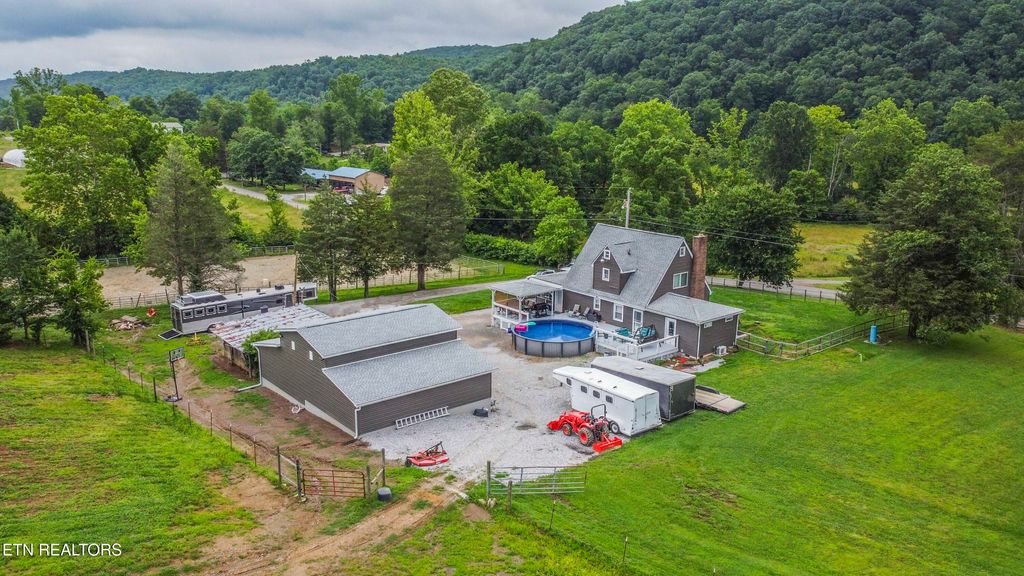 Photo of 1246 Laurel Bluff Rd Rd, Kingston, TN 37763 (MLS # 1304435)