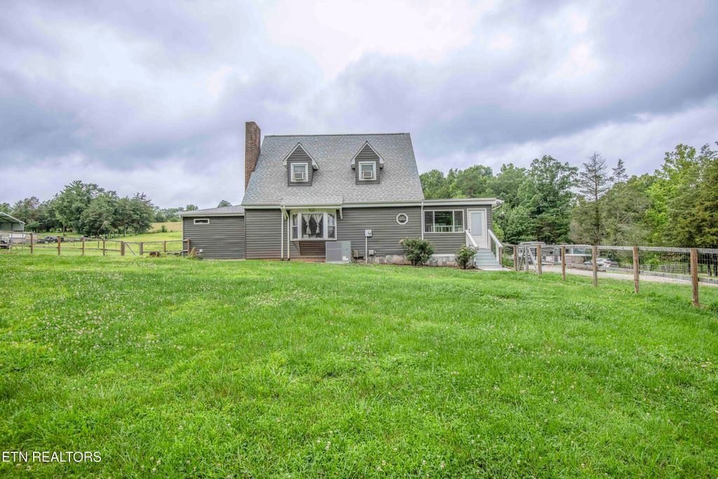 Photo of 1246 Laurel Bluff Rd Rd, Kingston, TN 37763 (MLS # 1304435)