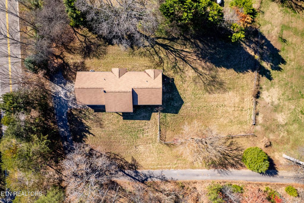 Photo of 2125 James Mcmillian Drive, Maryville, TN 37803 (MLS # 1322313)