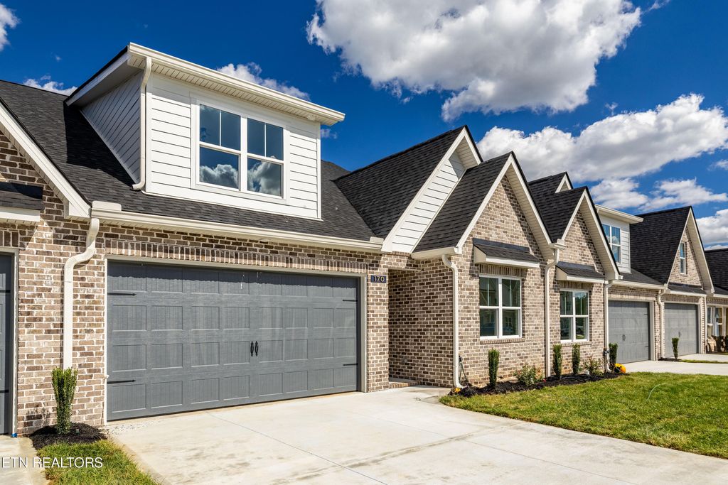 Photo of 170 River Park Lane, Sweetwater, TN 37874 (MLS # 1310903)