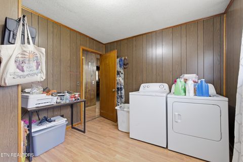 Tiny photo for 168 Childs Rd, Harriman, TN 37748 (MLS # 1333392)