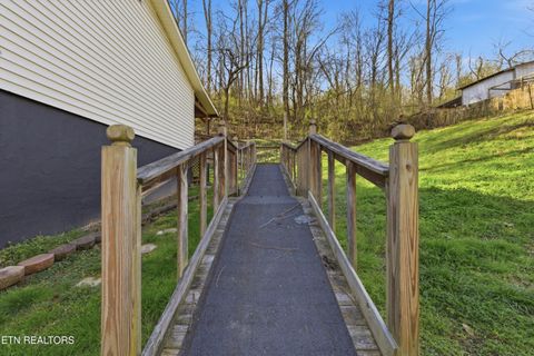 Tiny photo for 168 Childs Rd, Harriman, TN 37748 (MLS # 1333392)