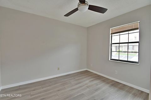 Tiny photo for 918 Chip Cove Lane, Knoxville, TN 37938 (MLS # 1334740)