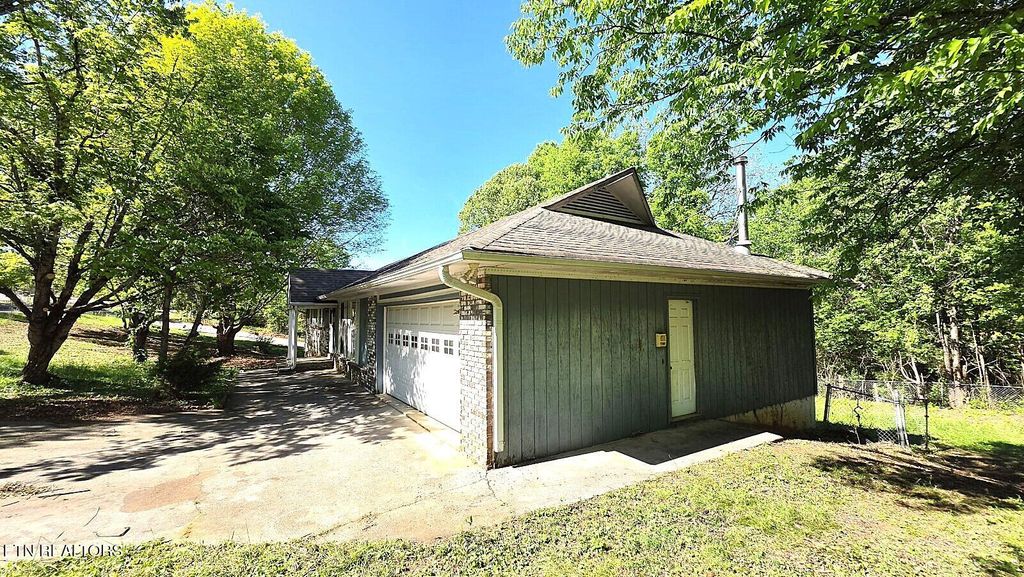 Photo of 3444 Big Springs Ridge Rd, Friendsville, TN 37737 (MLS # 1337887)