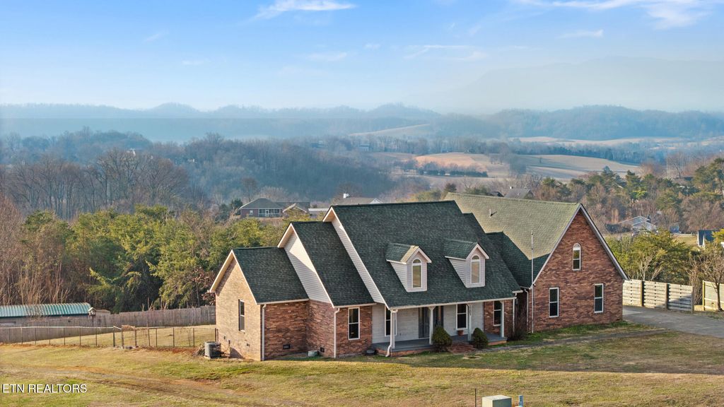 Photo of 1209 Whaleys Overlook, Kodak, TN 37764 (MLS # 1329307)