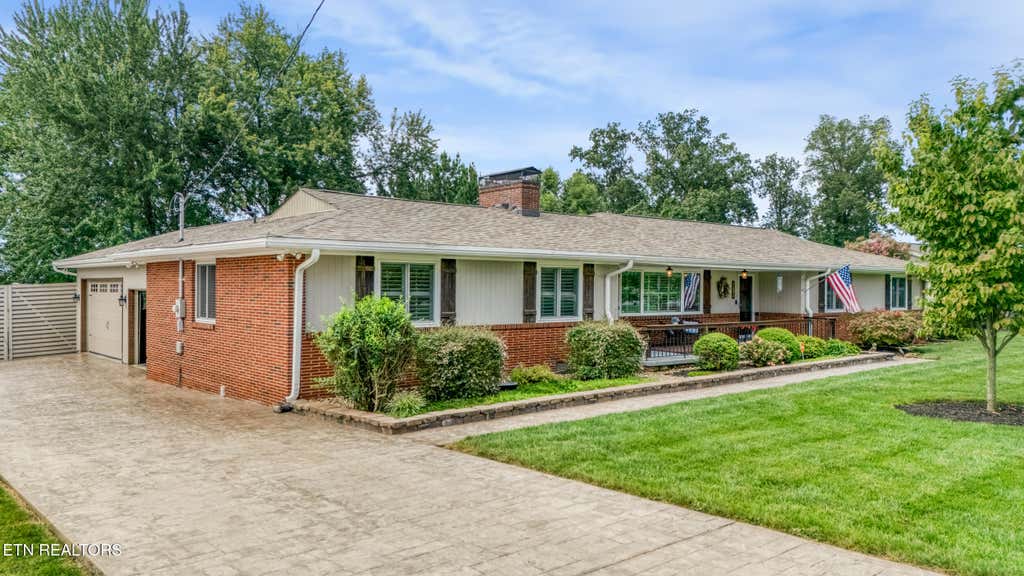 Photo of 7404 Sheffield Drive, Knoxville, TN 37909 (MLS # 1350604)